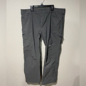 Eddie Bauer Straight Leg Cargo Pants Size: 38x30